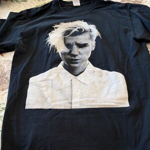 Black Graphic T-Shirt. Bieber. Med